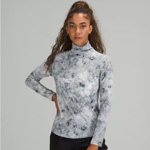 Lululemon Hold Tight Turtleneck